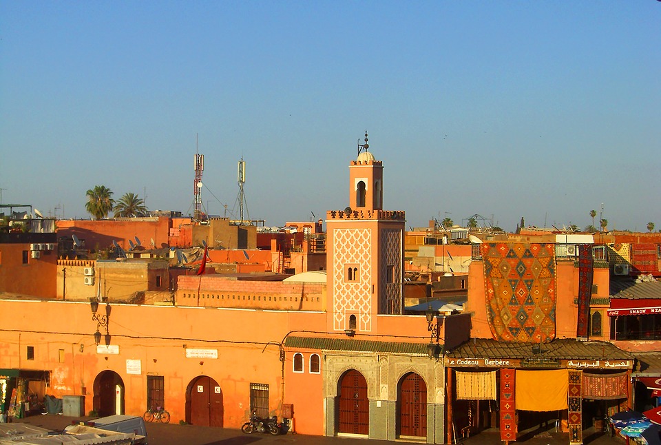 Piazza Jamaa el Fna , a Marrakech, meta turistica da visitare con un’assicurazione sanitaria Marocco.