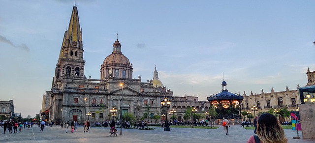 La piazza principale di Guadalajara con la Cattedrale, una delle tante meraviglie per sapere cosa vedere in Messico