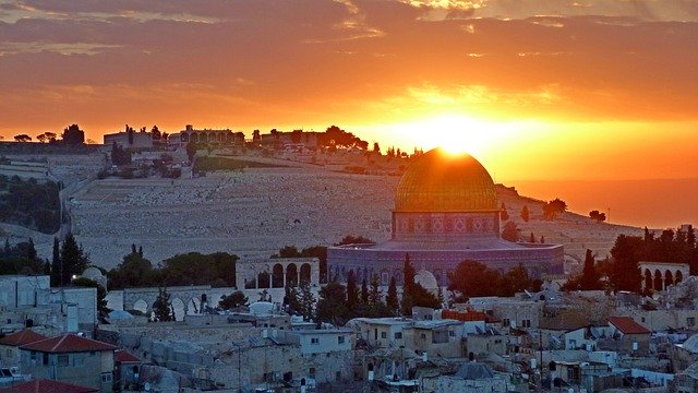 Gerusalemme vista dall'alto. Scopri cosa vedere in Israele con le guide di Amerigo.it