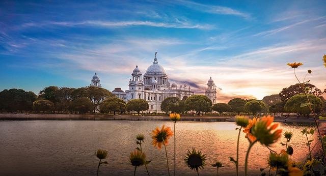 Il Victoria Memorial di Calcutta, solo una delle tante meraviglie da tenere a mente per sapere cosa vedere in India