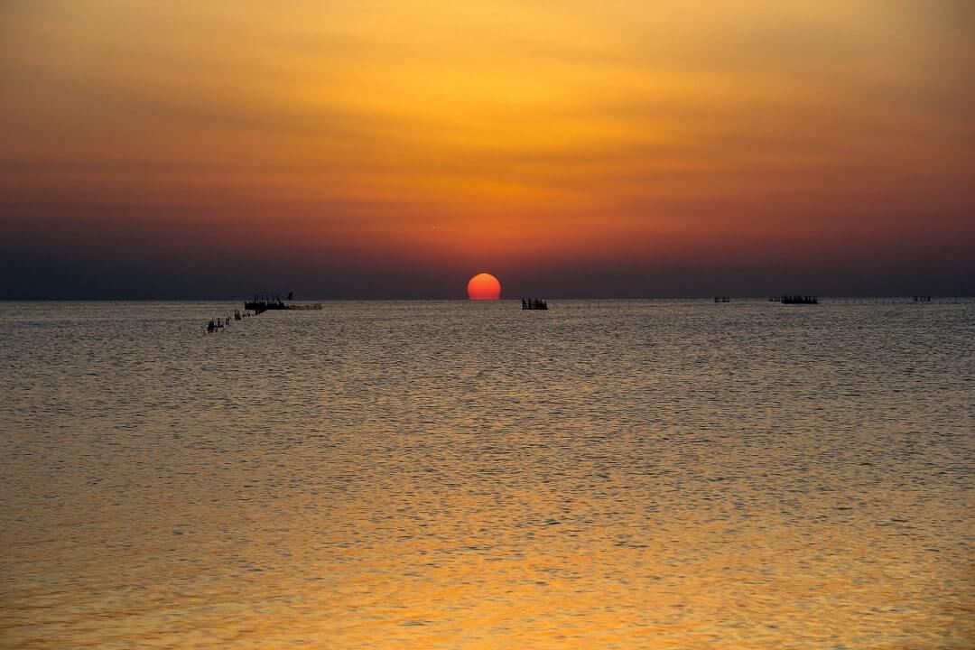 Il tramonto al mare, isole Kerkennah, Tunisia.