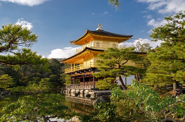 Kinkaku-ji, il Padiglione d'oro. Uno dei maggiori luoghi di interesse di Kyoto e di tutto il Giappone