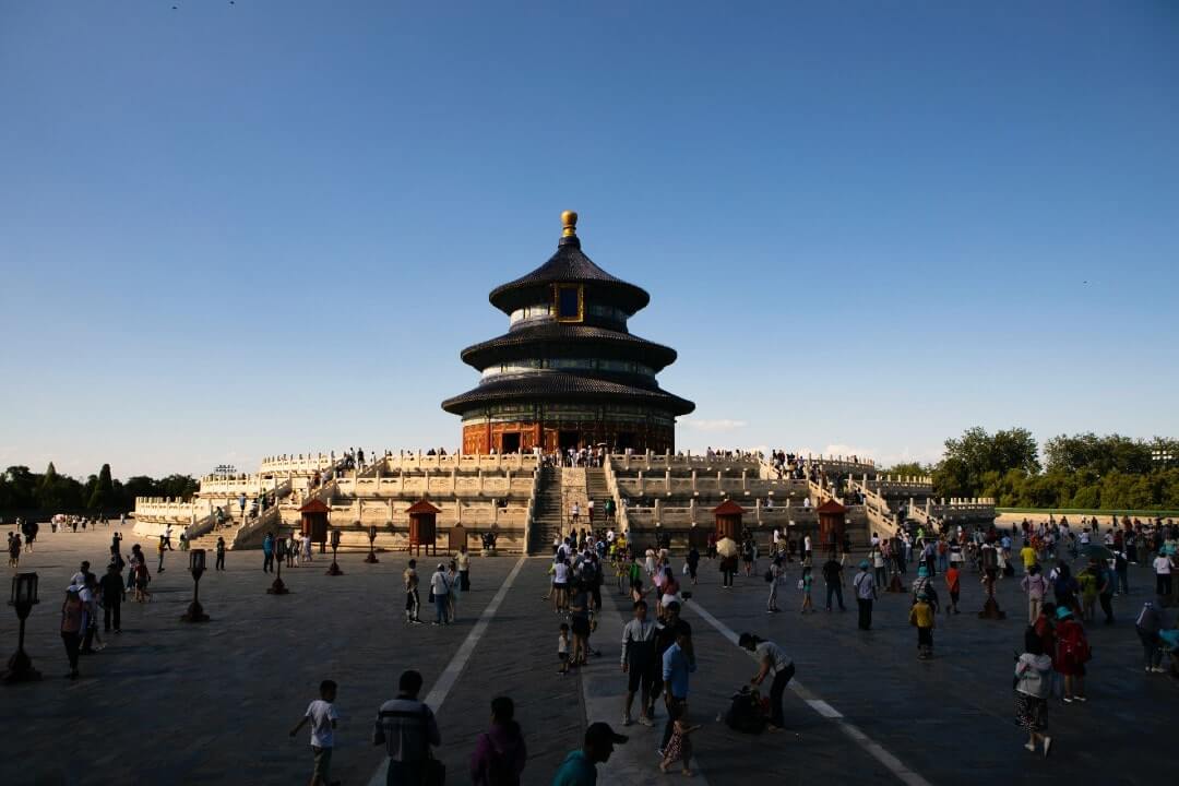 Il Tempio del Cielo di Pechino, in Cina, visitato dai turisti.