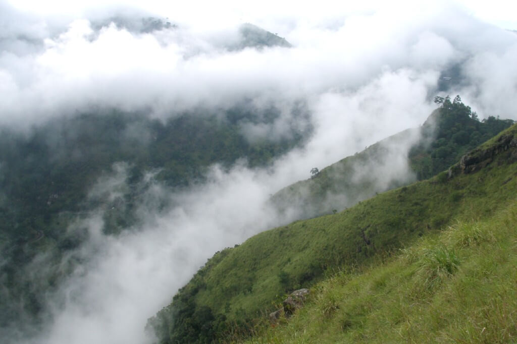 Montagne di Ella in una giornata nuvolosa, Sri Lanka.