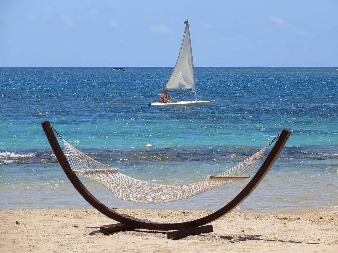 Amaca e spiaggia, sull'isola di Mauritius.