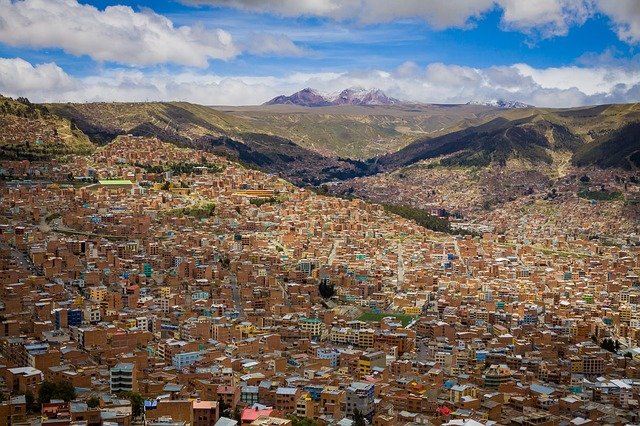 La Paz vista dall'alto. La capitale è una delle cità della Bolivia dove andare per trovare luoghi meravigliosi