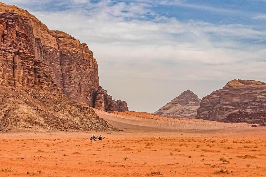 Deserto rosso, un panorama suggestivo tra le varie cose da vedere in Giordania.