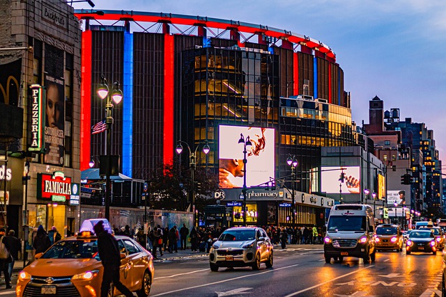 Il Madison Square Garden, anima dello sport e dello spettacolo di New York. Scopri cosa vedere di notte nella Grande Mela con Amerigo.it