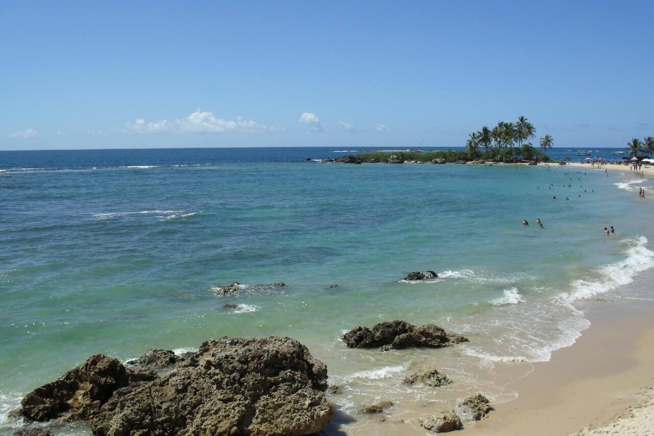 La spiaggia e le palme di Morro San Paolo, in Brasile.