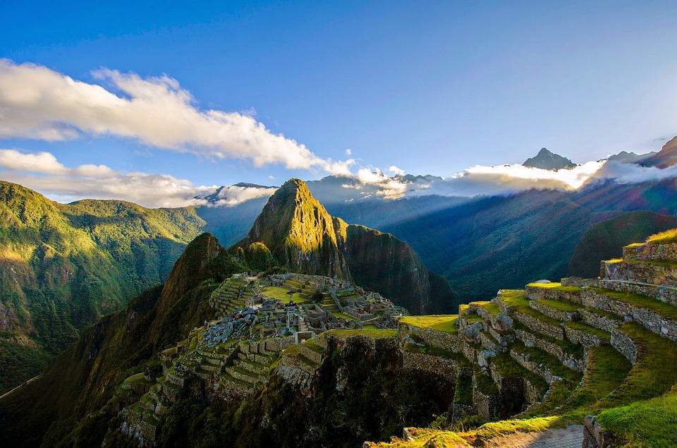 Machu Picchu, passaggio imperdibile tra le meraviglie storiche e naturali da goderti con l'assicurazione viaggio Perù di Amerigo