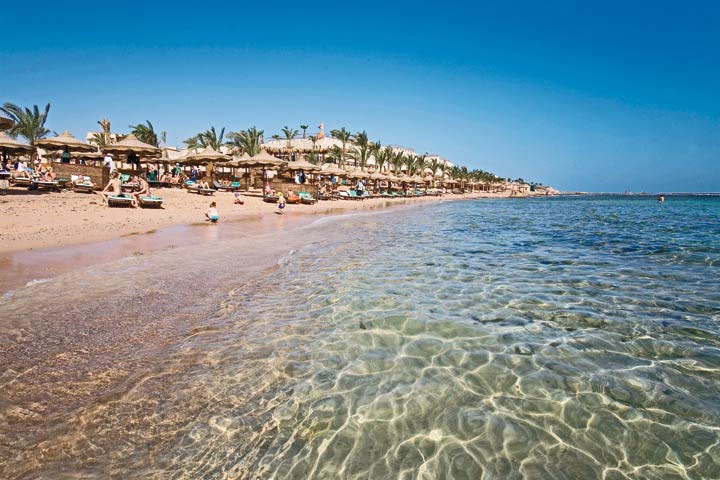 Sharm El Sheikh, vista della spiaggia e del mare cristallino.