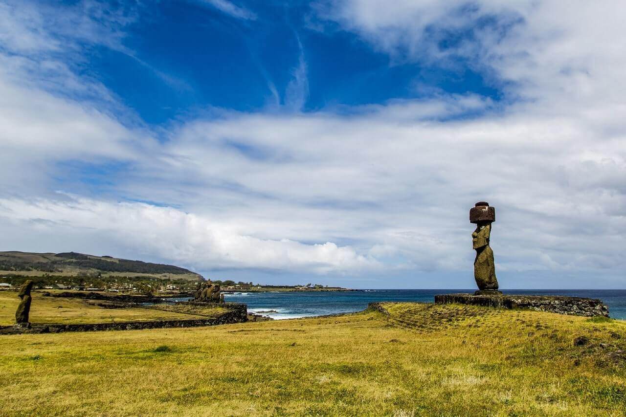 Moai sull'Isola di Pasqua, in Cile.