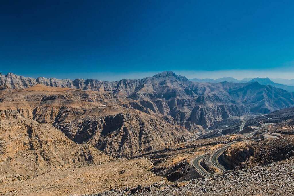 Panorama di Ras Al Kaimah, una vista del selvaggio monte Jabel Jais, negli Emirati Arabi.