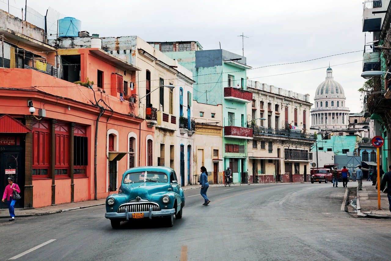 Uno scorcio de l'Avana, la bellissima capitale di Cuba. Scopri cosa vedere a Cuba con Amerigo.it