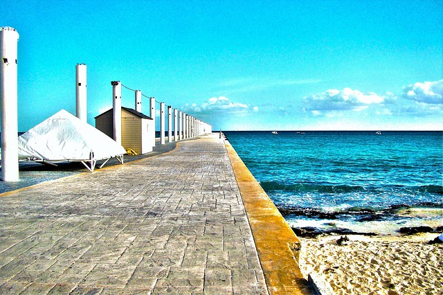 Un molo sulla Playa del Carmen, solo una tra le spiagge più belle del Messico