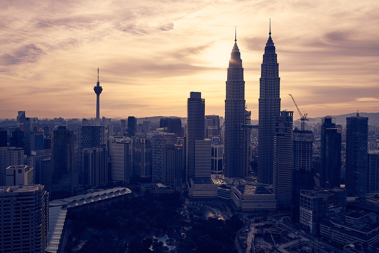 Kuala Lumpur vista dall'alto. Scegli quando andare in Malesia e goditi un viaggio tra le meraviglie del sud-est asiatico